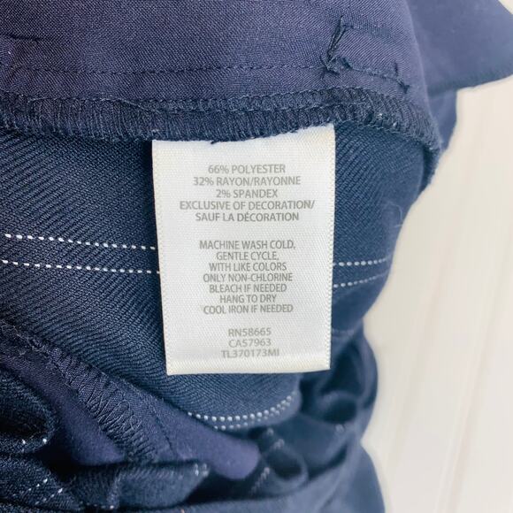 Leith Blue Pinstripe Paperbag Waist Shorts Sz Small - Picture 4 of 5